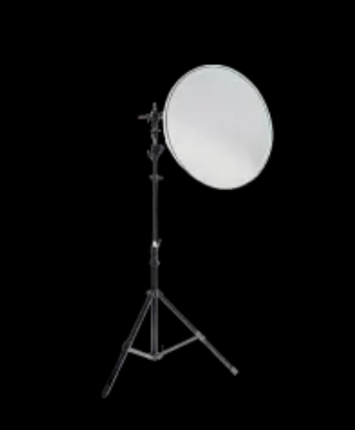 Reflector or panel-style fill light for softening shadows in a stream setup